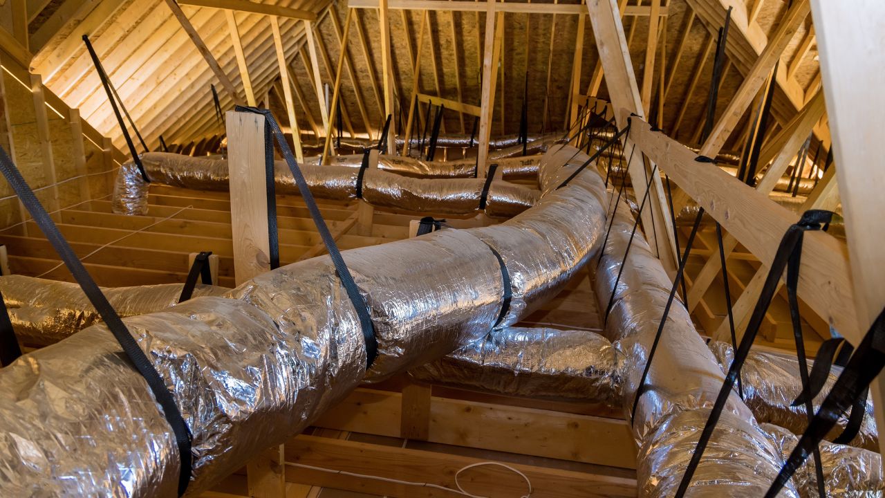 Can You Run a Swamp Cooler and a Furnace on the Same Ducts?